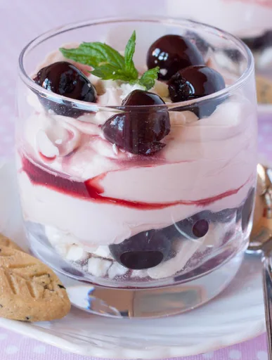 Recipe: Easy Black Cherry Syllabub