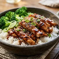 Teriyaki rijst met gegrilde kip