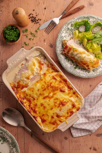 Überbackener Chicorée mit Schinken