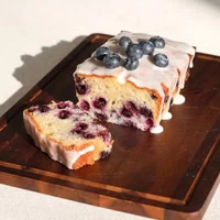 Blueberry Crumble Cake