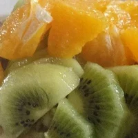 Fresh start | oatmeal breakfast with kiwi and orange
