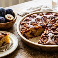 Klassieke Pflaumenkuchen met verse pruimen