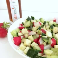 Crispy zucchini radish salad