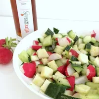 Crispy zucchini radish salad