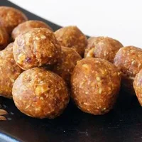 Peanut butter oat balls