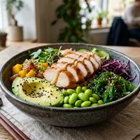 Poke Bowl with smoked chicken