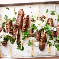 Quick beef kebab skewers for the BBQ (or grill pan)