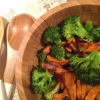 Superfoods: broccoli met zoete aardappel en sinaasappeldressing