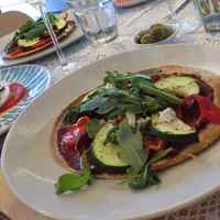 Tortizza with sweet pepper and courgette