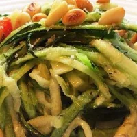 Zucchetti with a kick – raw zucchini salad