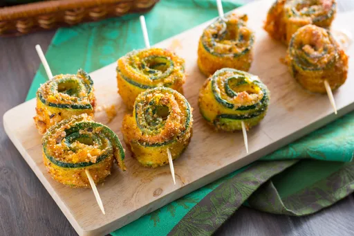 Rollitos de calabacín rellenos