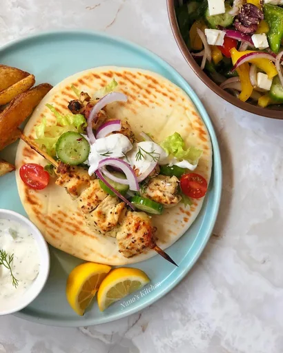 Pita souvlaki
