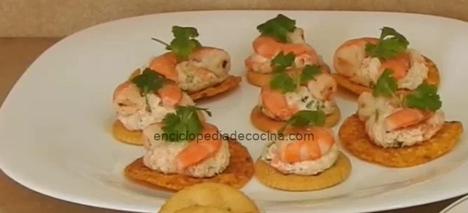 Canapés de camarones