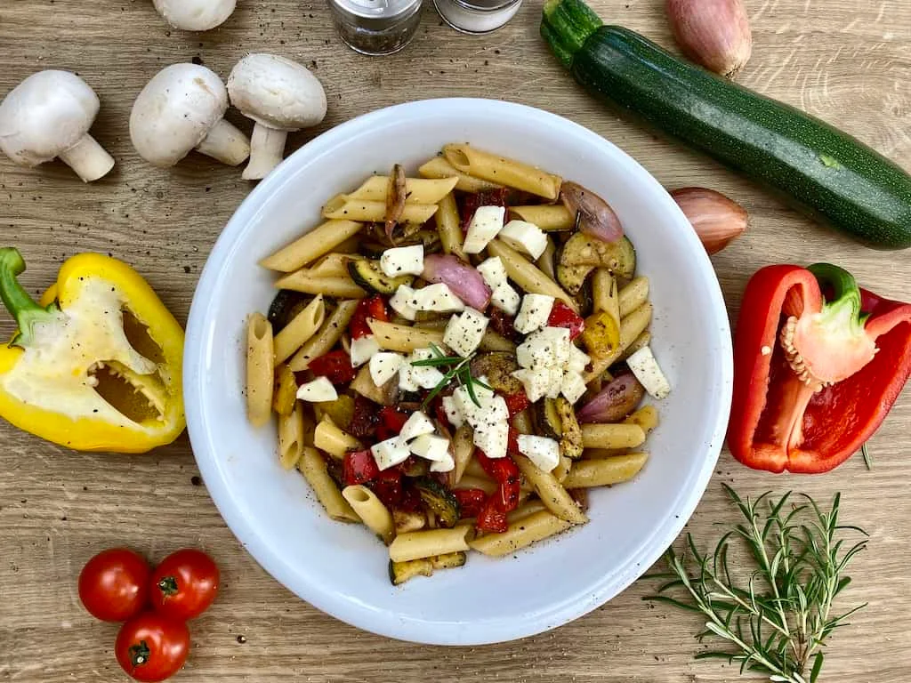 Antipasti Nudelsalat