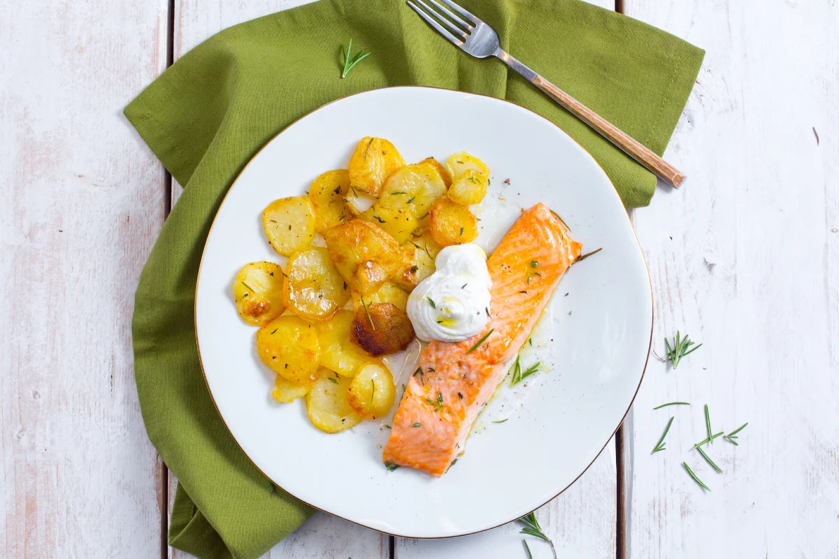 Salmón y patatas al horno