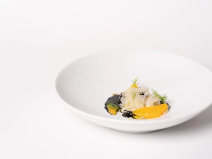 Tagliolino di seppia fresca, arancia e insalatina di finocchio. Ricetta dello Chef Jimmy Arroyave