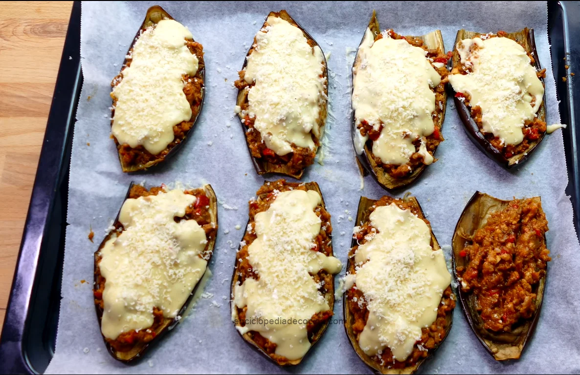 Aubergines et viande hachée au four