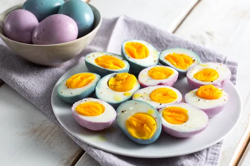 Huevos coloreados