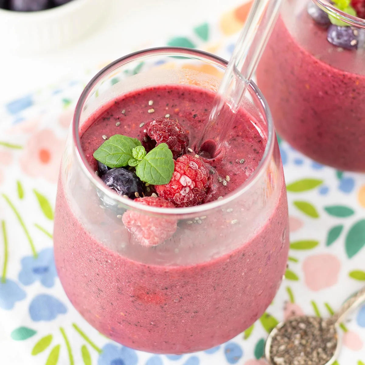 Raspberry Blueberry Smoothie (No Banana)