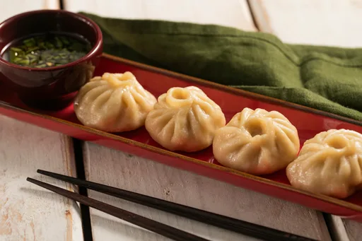 Ravioli cinesi di carne (jiaozi)