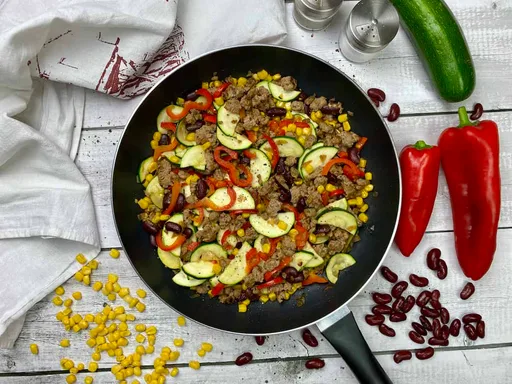 Schnelle Gemüsepfanne mit Hackfleisch