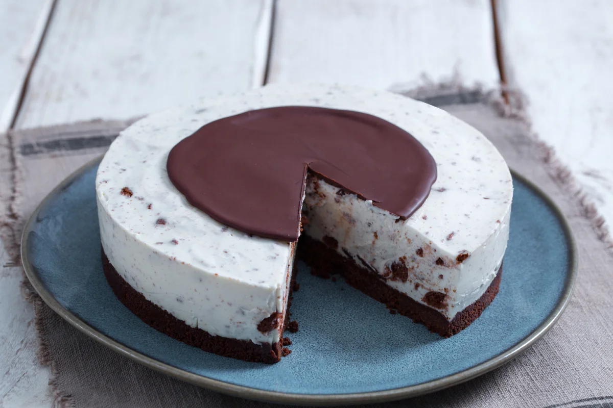 No-bake biscuit cake