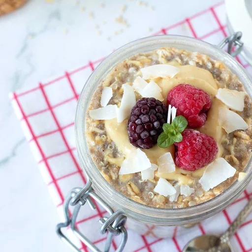 Overnight Quinoa Oats (Protein Make-Ahead Breakfast)