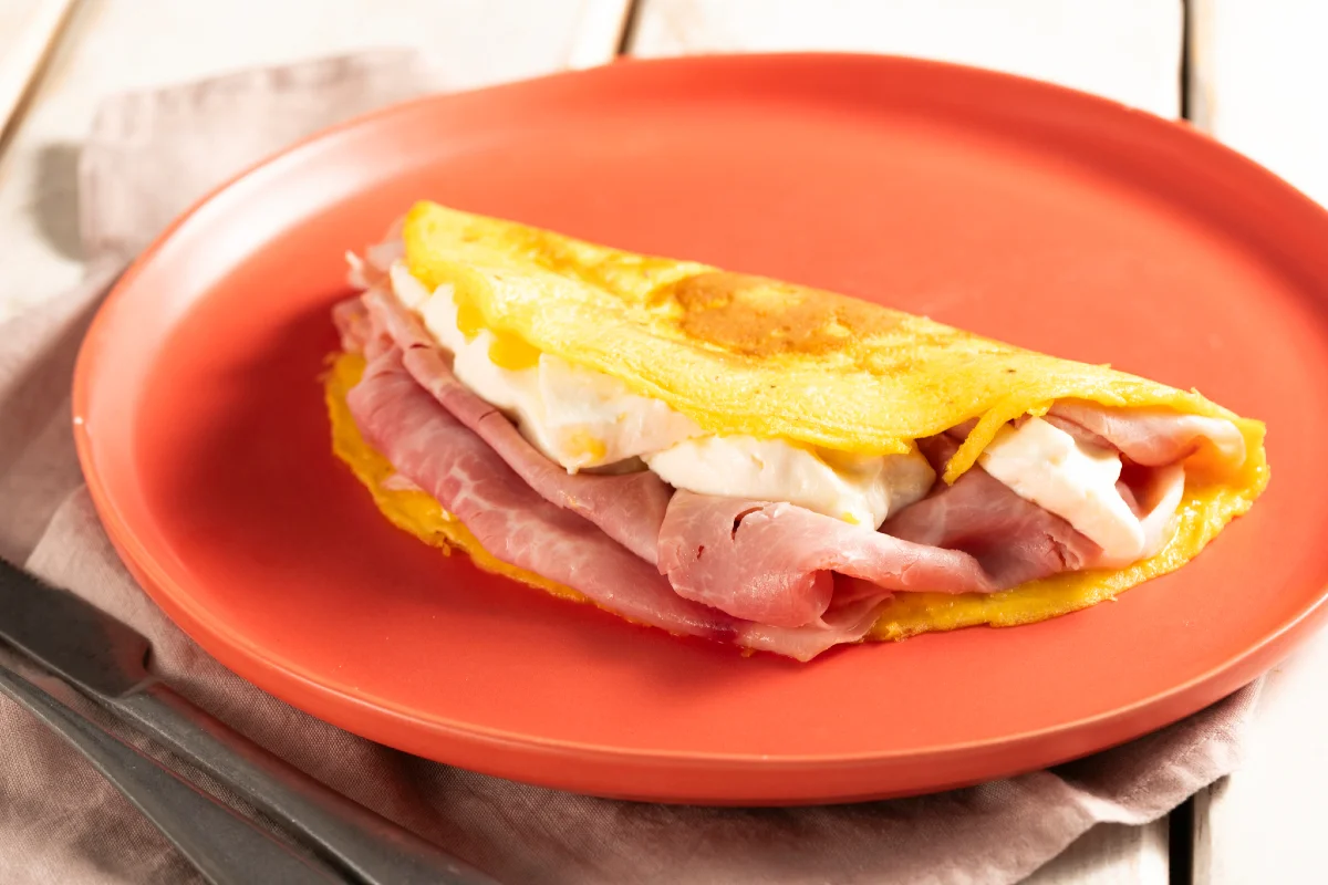 Ham and cheese omelette