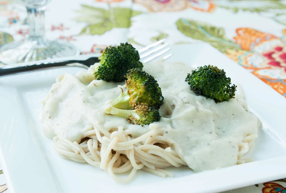 Vegan Alfredo With Broccoli