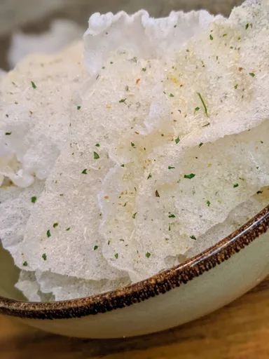 Chips de arroz coreanas