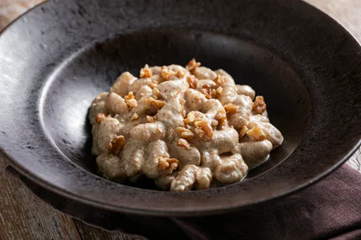Gnocchi con crema de nueces