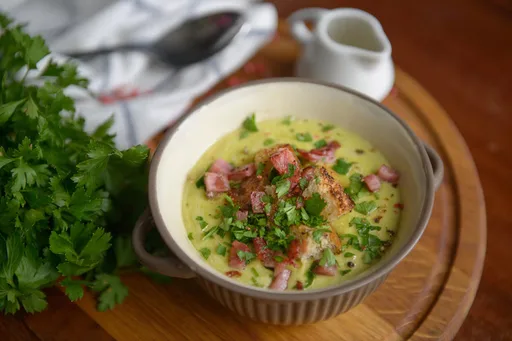 Green pea and ham soup