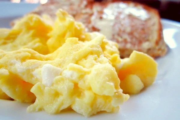 Joel’s Perfectly Creamy Dairy-Free Scrambled Eggs