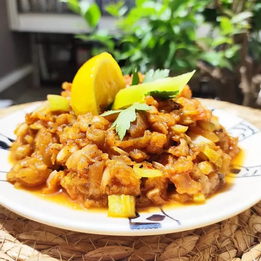 Baingan bharta (purê de berinjela temperado à moda indiana)