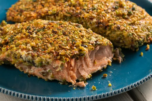 Salmone in crosta di pistacchi