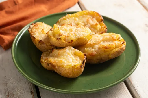 Patatas rellenas de quesos
