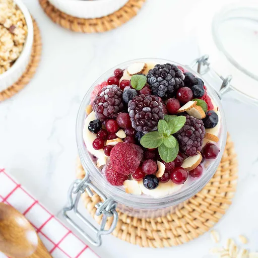 Porridge overnight con frutta surgelata (senza yogurt)