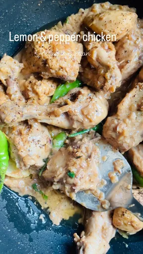 Frango com limão e pimenta