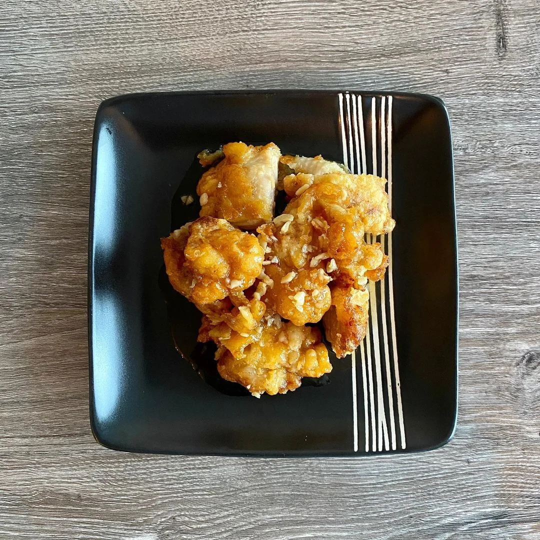 Pollo frito coreano con miel al horno