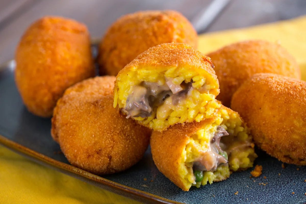 Rice croquettes with meat and béchamel