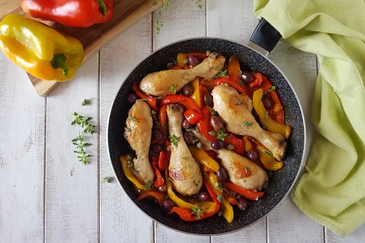 Pollo con olive e peperoni