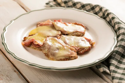 Valdostana veal escalopes