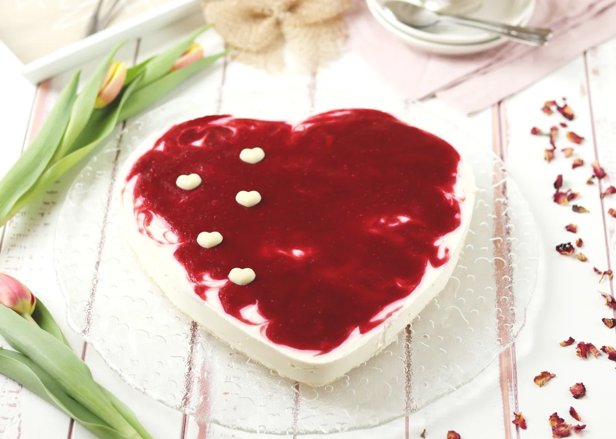 Raspberry cream cheese cake (no-bake cheesecake)