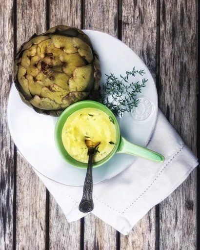 Artichaut vapeur à la mayonnaise au wasabi