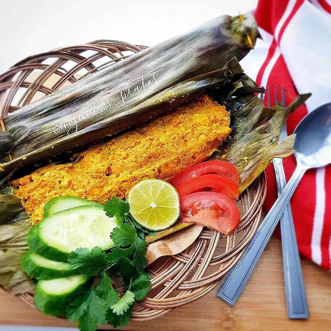 Pepes Ikan Tahu (Grilled Wrapped Fish Tofu)