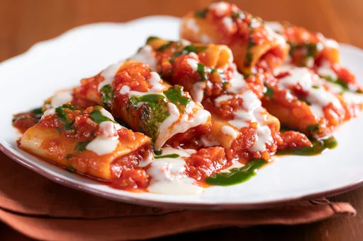 Paccheri con salsa finta