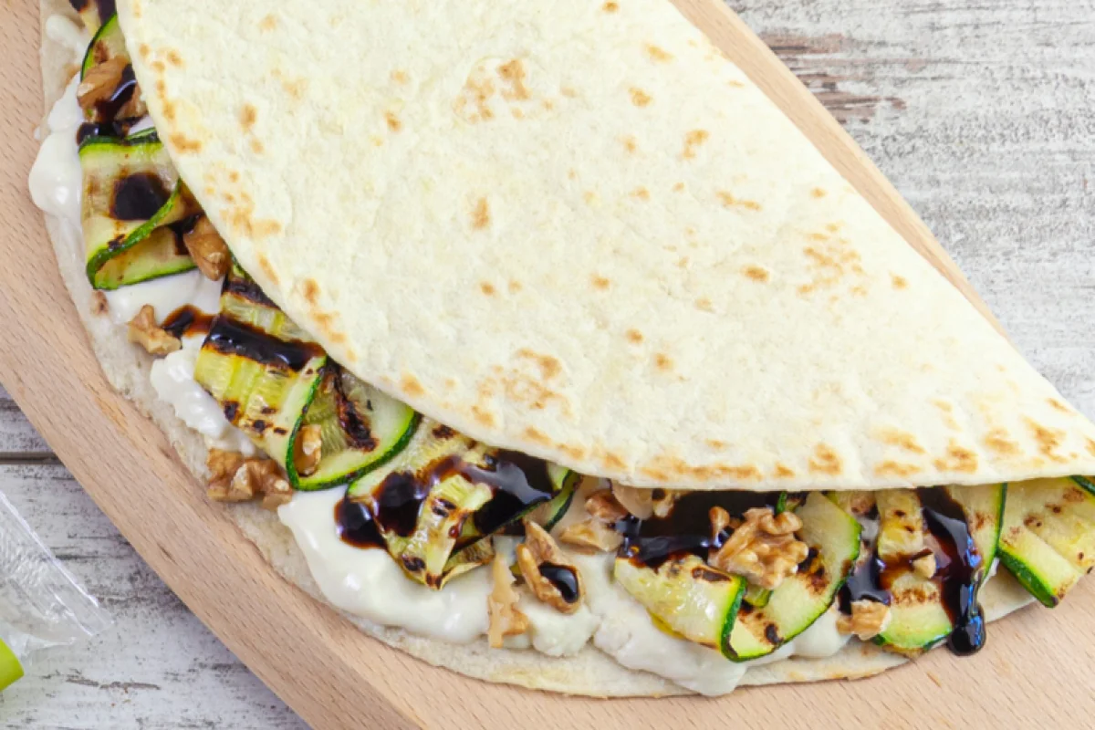 Piadina con zucchine e stracchino
