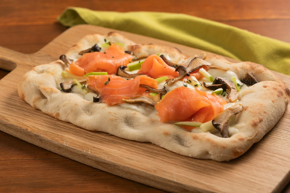 Pinsa al salmone
