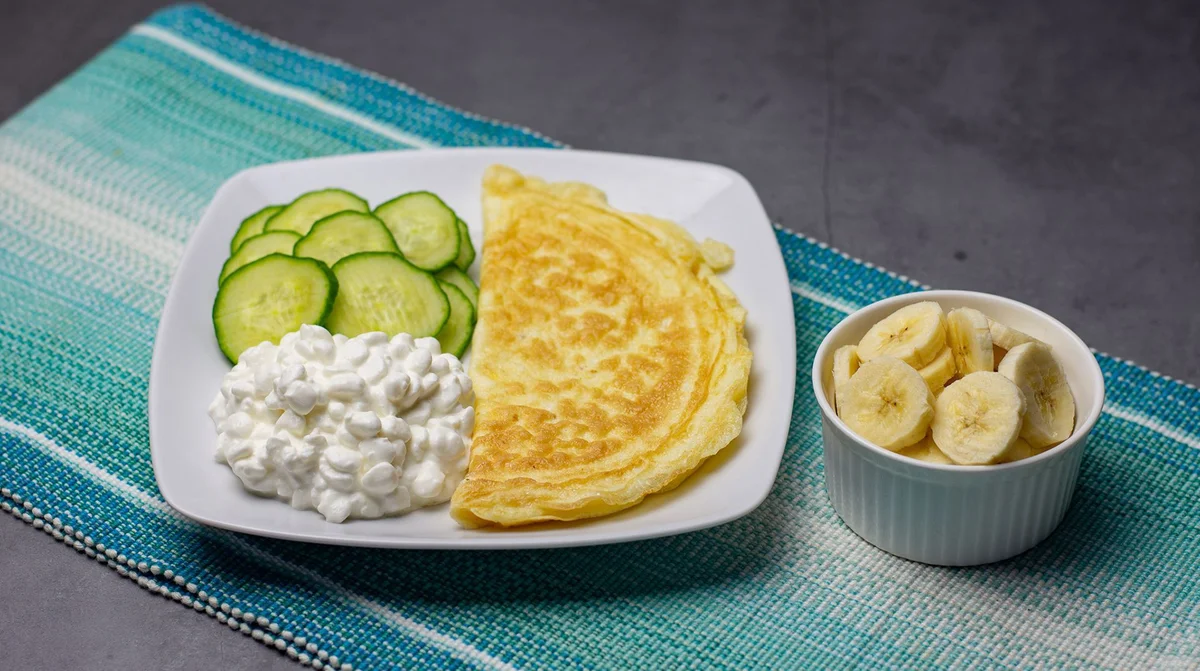 Omelette, cottage cheese & banana