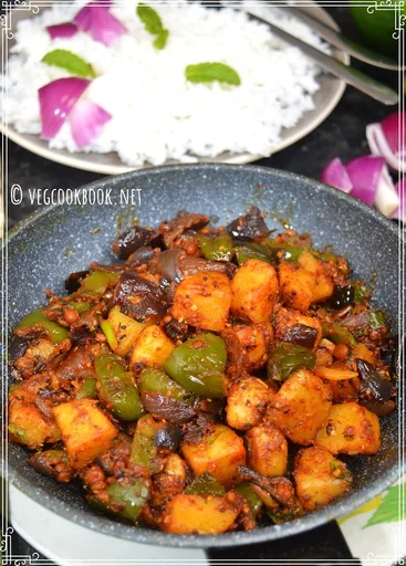 Potato Capsicum Dry Cury / Aloo Shimla Mirch Sukhi Sabzi